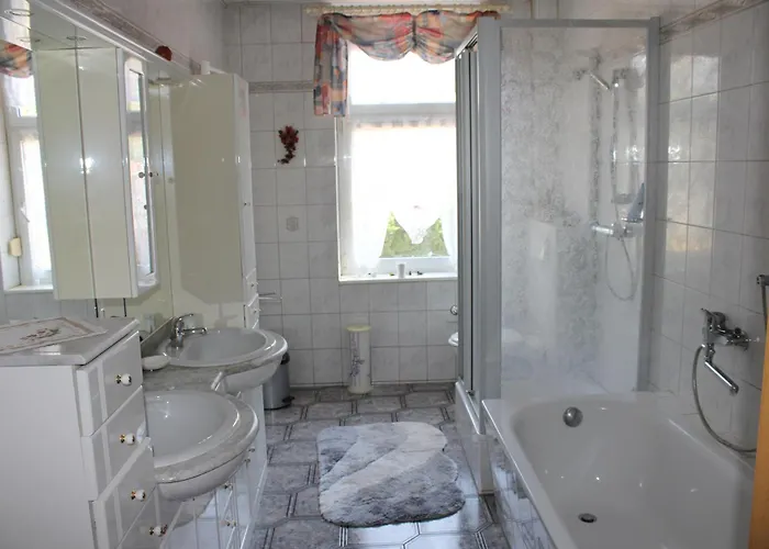 Private Grosse * Naumburg (Saale)